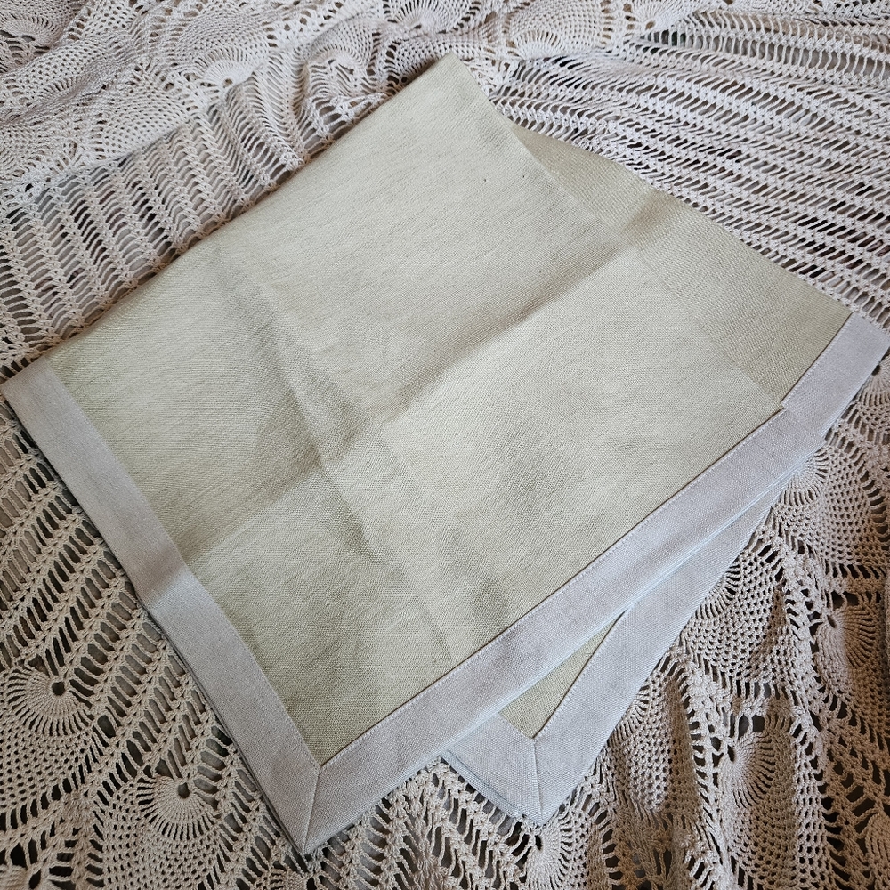ANICHINI Luxury Linen Square 25x25 Table Topper Tablecloth